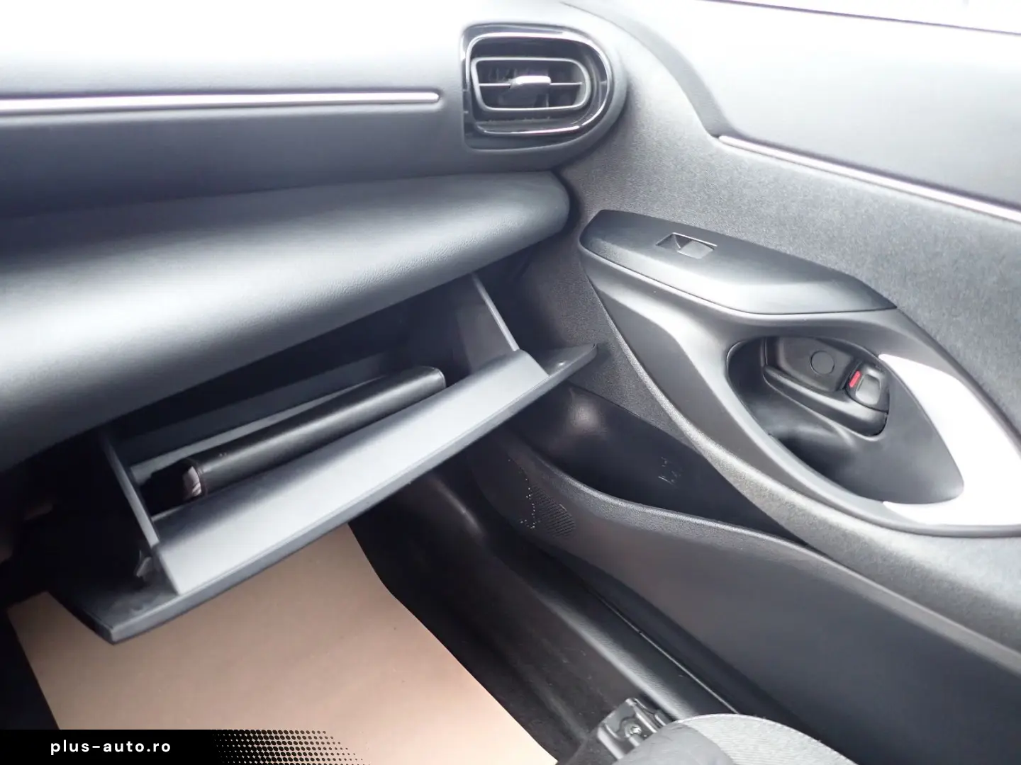 TOYOTA Yaris Cross Hybrid Team Deutschland