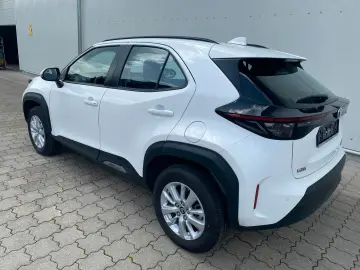 TOYOTA Yaris Cross 1.5 Hybrid AWD-i SHZ R-Cam App