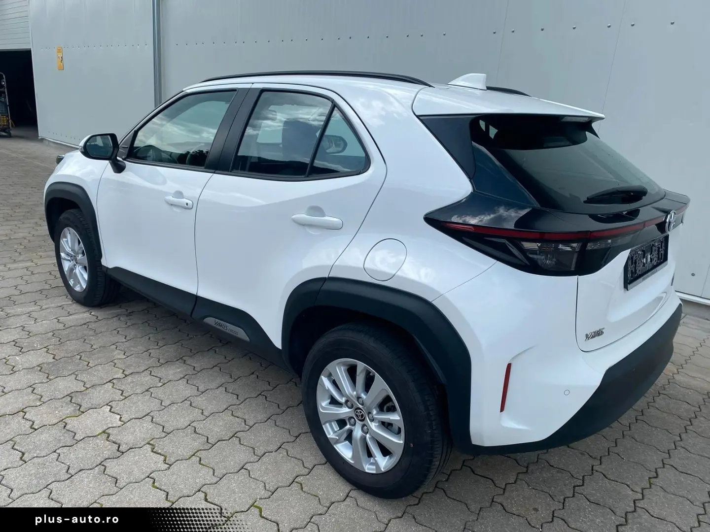 TOYOTA Yaris Cross 1.5 Hybrid AWD-i SHZ R-Cam App
