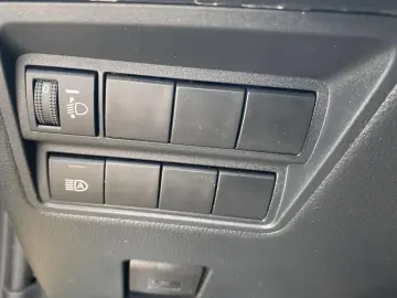 TOYOTA Yaris Cross 1.5 Hybrid AWD-i SHZ R-Cam App