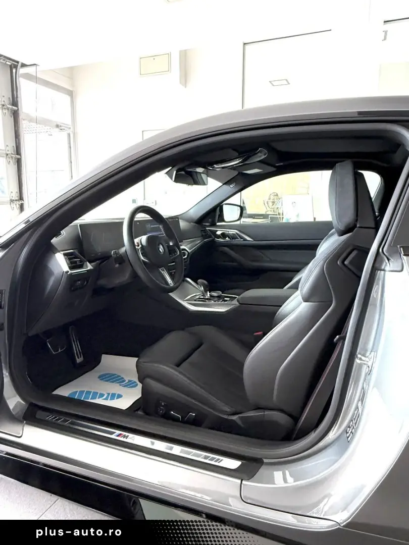 BMW M4 xDrive Competition AUTOM NAVI LEDER SBDACH