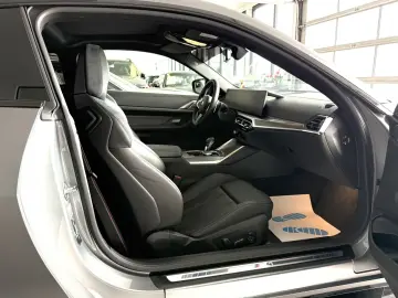 BMW M4 xDrive Competition AUTOM NAVI LEDER SBDACH