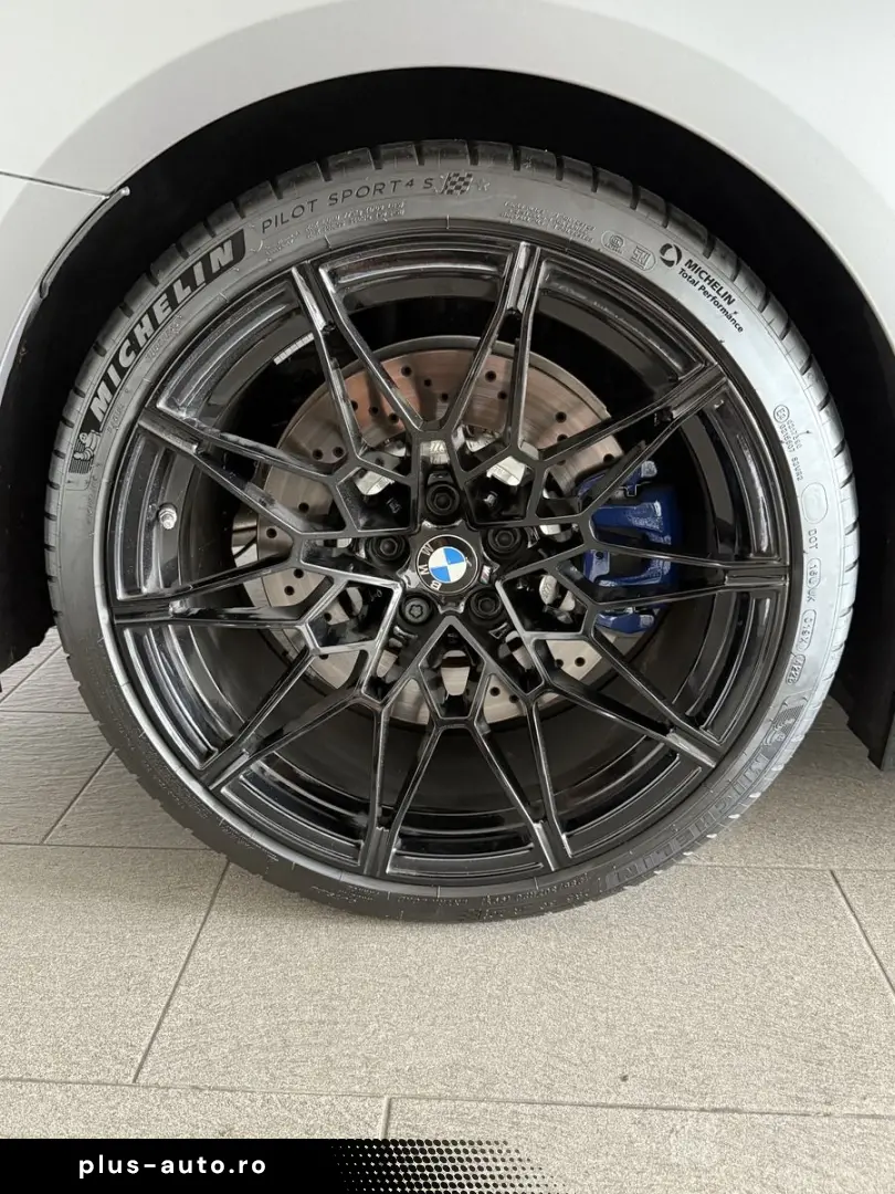 BMW M4 xDrive Competition AUTOM NAVI LEDER SBDACH