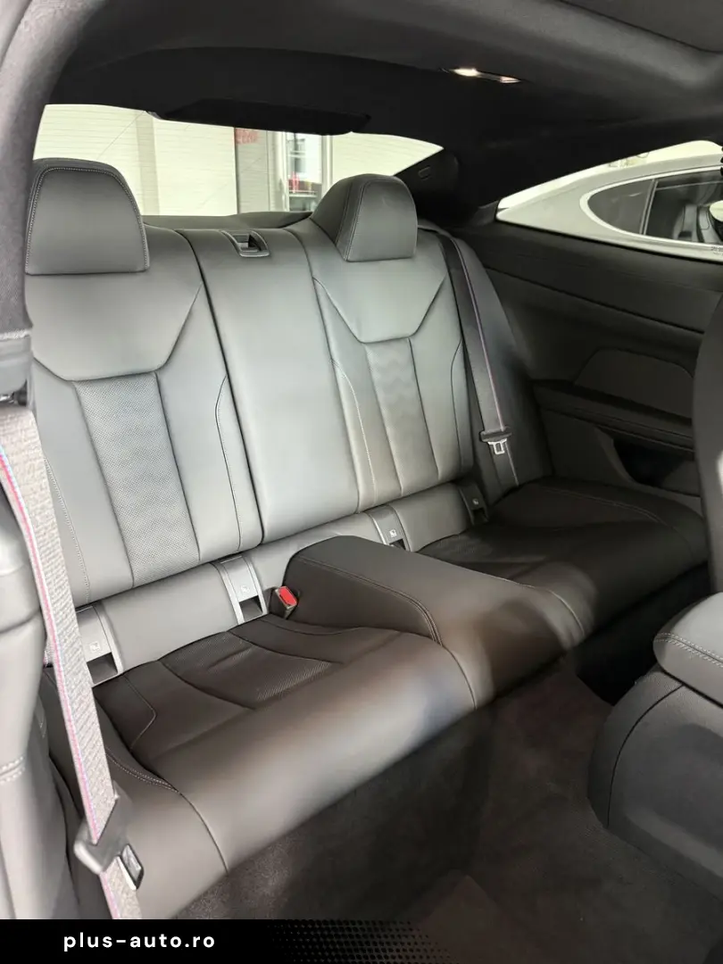 BMW M4 xDrive Competition AUTOM NAVI LEDER SBDACH