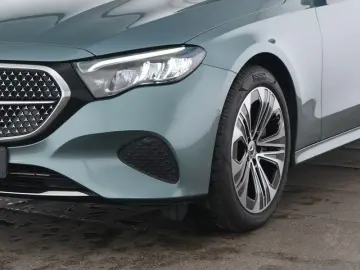 MERCEDES-BENZ E 300 e Avantgarde Pano Superscreen Bu&hellip;