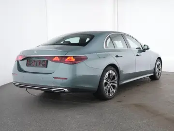 MERCEDES-BENZ E 300 e Avantgarde Pano Superscreen Bu&hellip;