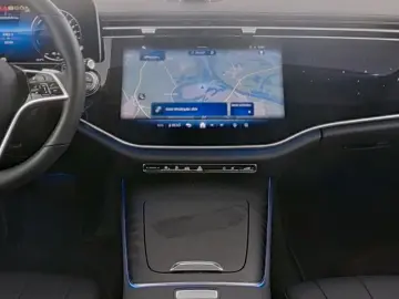 MERCEDES-BENZ E 300 e Avantgarde Pano Superscreen Bu&hellip;