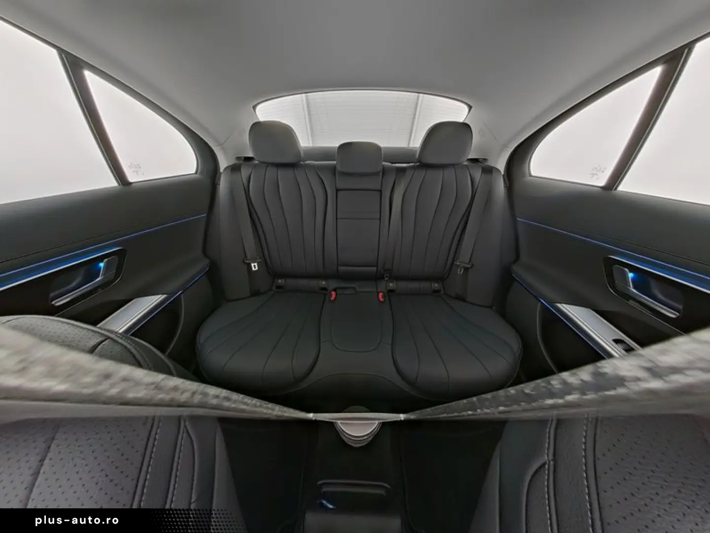 MERCEDES-BENZ E 300 e Avantgarde Pano Superscreen Bu&hellip;