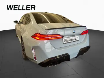 BMW M5 DrAsProf FernP 360  CarbonExt AHK SitzAC