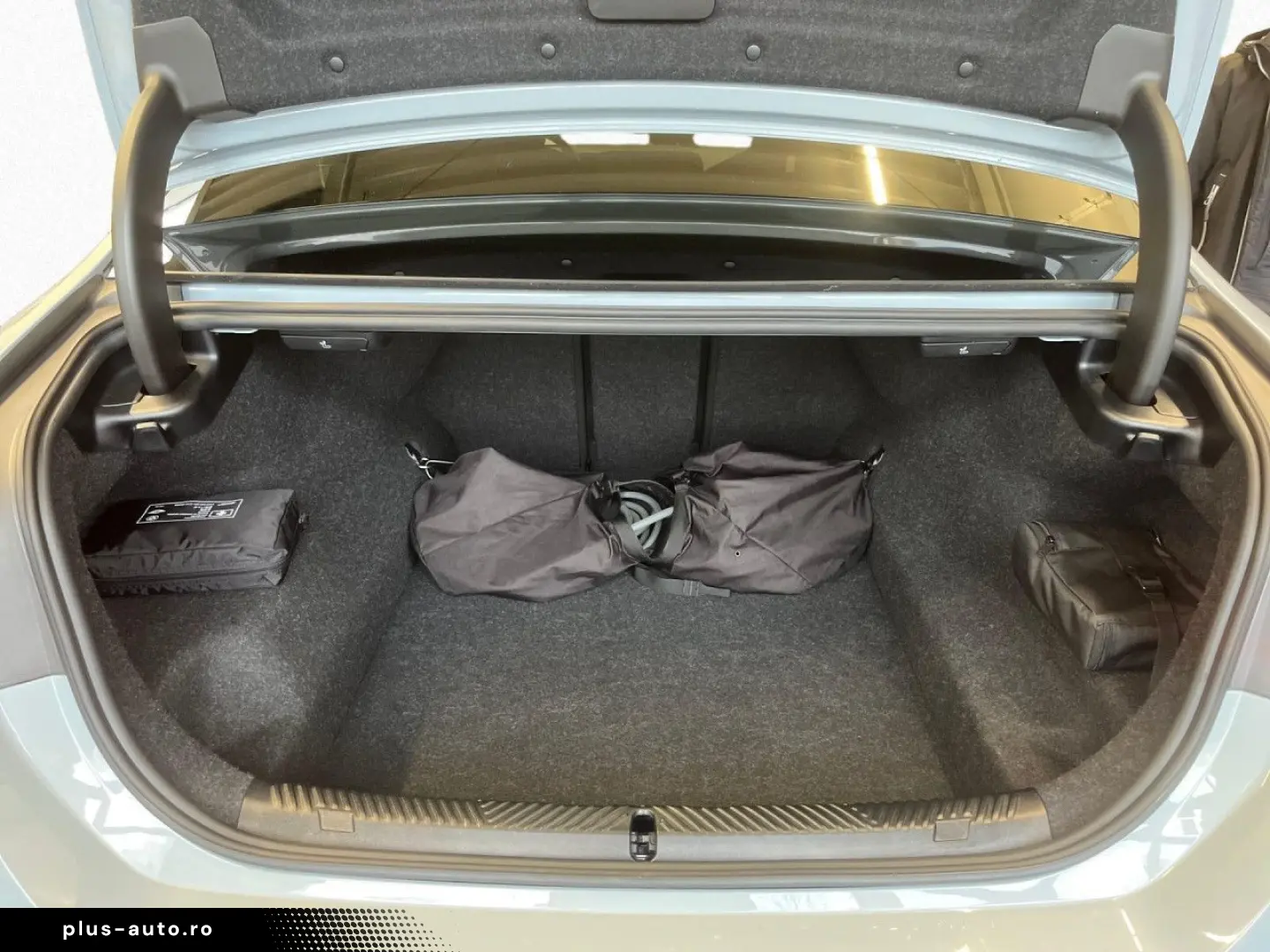 BMW M5 DrAsProf FernP 360  CarbonExt AHK SitzAC