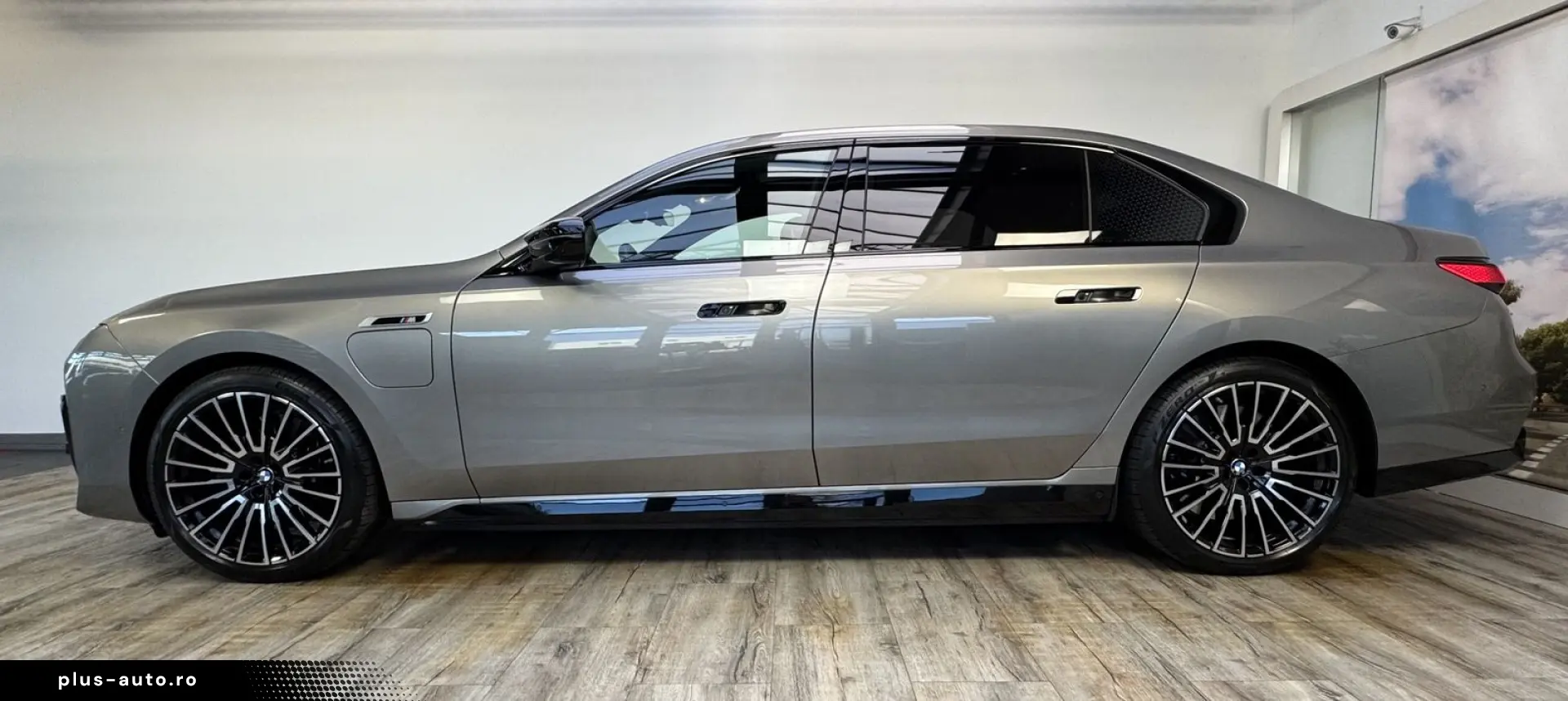 BMW M760 xDrive Executive Lounge Massage Sitzlüft