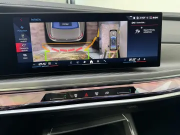 BMW M760 xDrive Executive Lounge Massage Sitzlüft