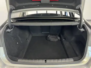 BMW M760 xDrive Executive Lounge Massage Sitzlüft