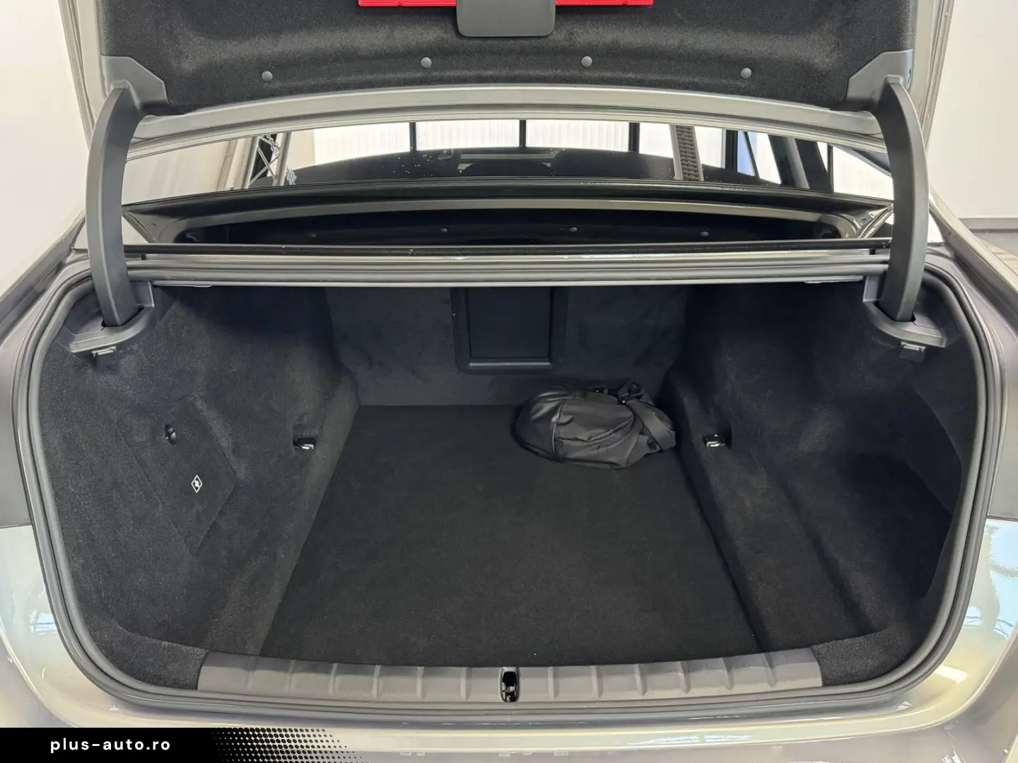 BMW M760 xDrive Executive Lounge Massage Sitzlüft