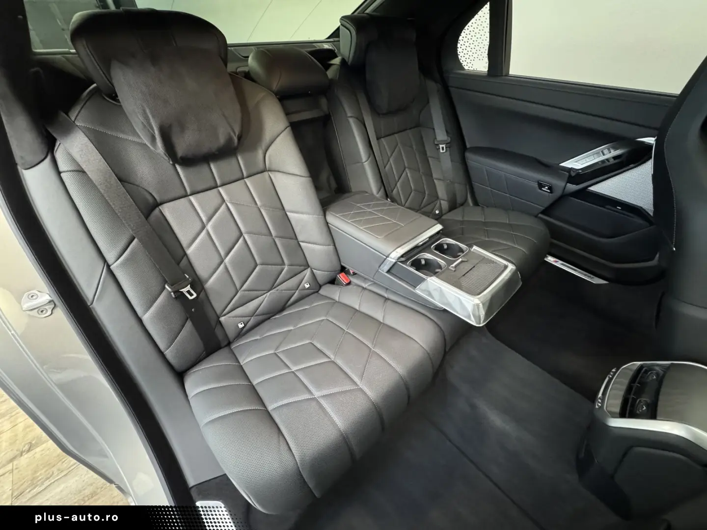 BMW M760 xDrive Executive Lounge Massage Sitzlüft
