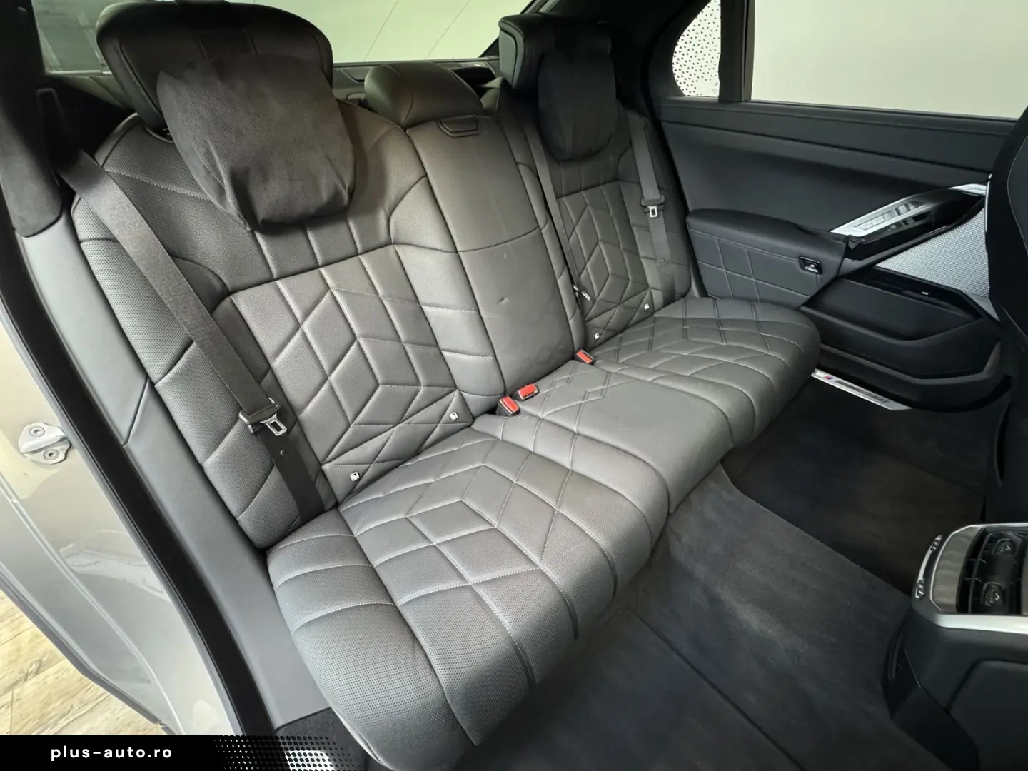 BMW M760 xDrive Executive Lounge Massage Sitzlüft