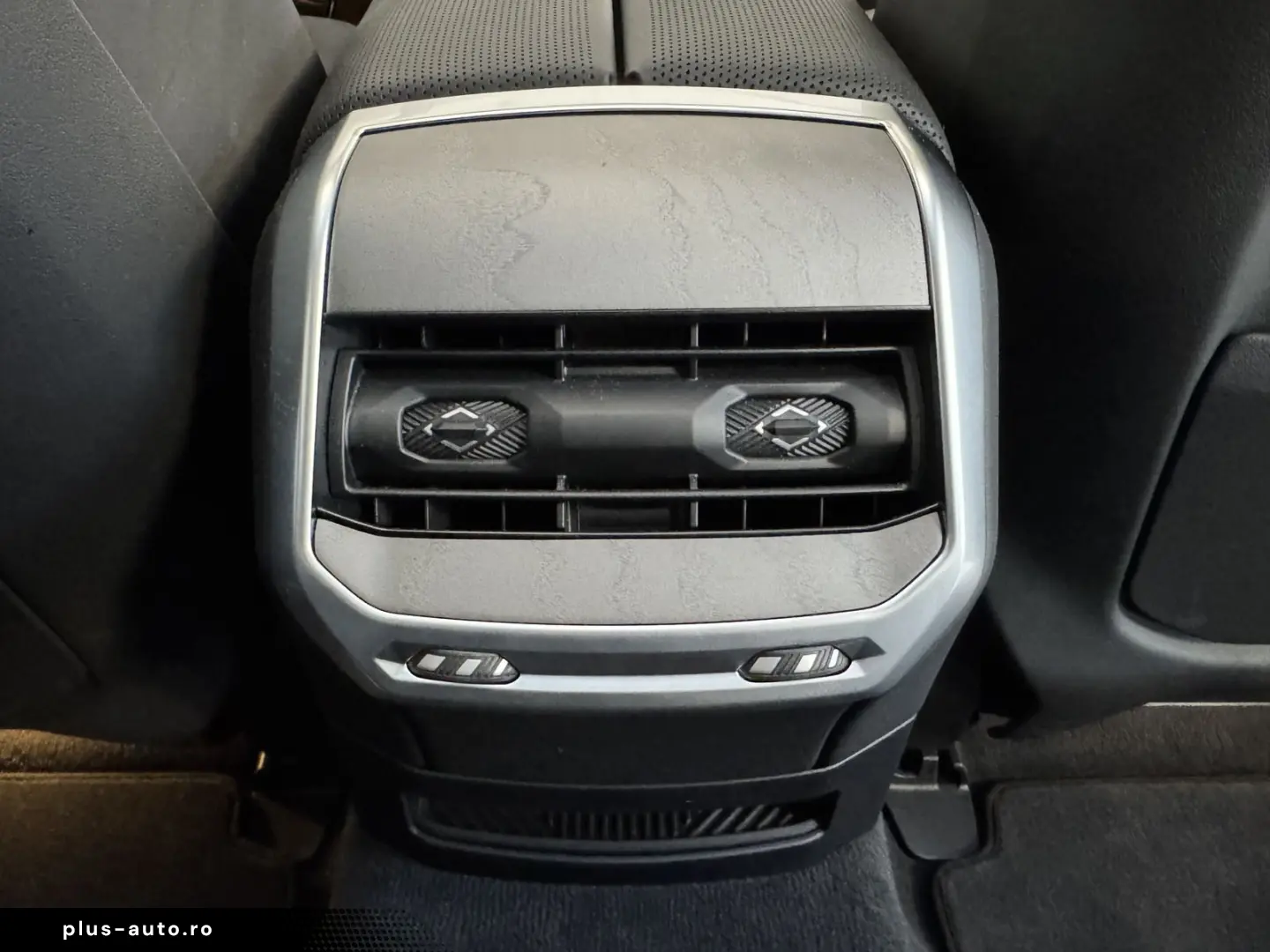 BMW M760 xDrive Executive Lounge Massage Sitzlüft