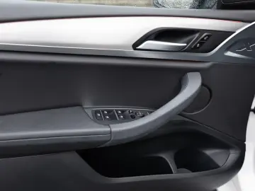 BMW X3 xDrive 20i M-Sport FACEL. LED W-LAN NAVI SHZ