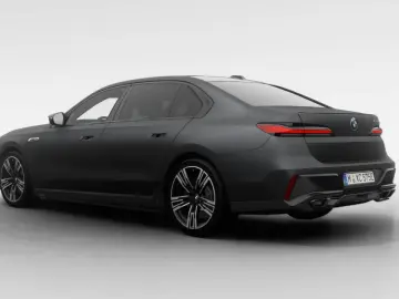 BMW M760e xDrive Sky Lounge Individual Aktivlkg. StH