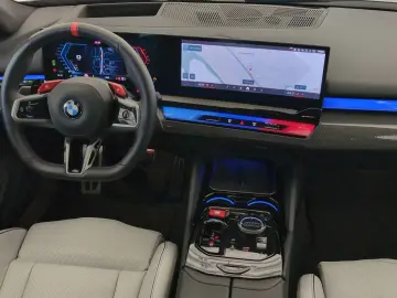 BMW M5 Lim Navi LED Pano DrAs Bo&Wi PaAs MDriv Ambie