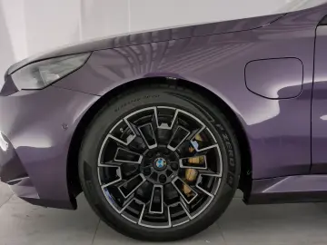 BMW M5 Lim Navi LED Pano DrAs Bo&Wi PaAs MDriv Ambie