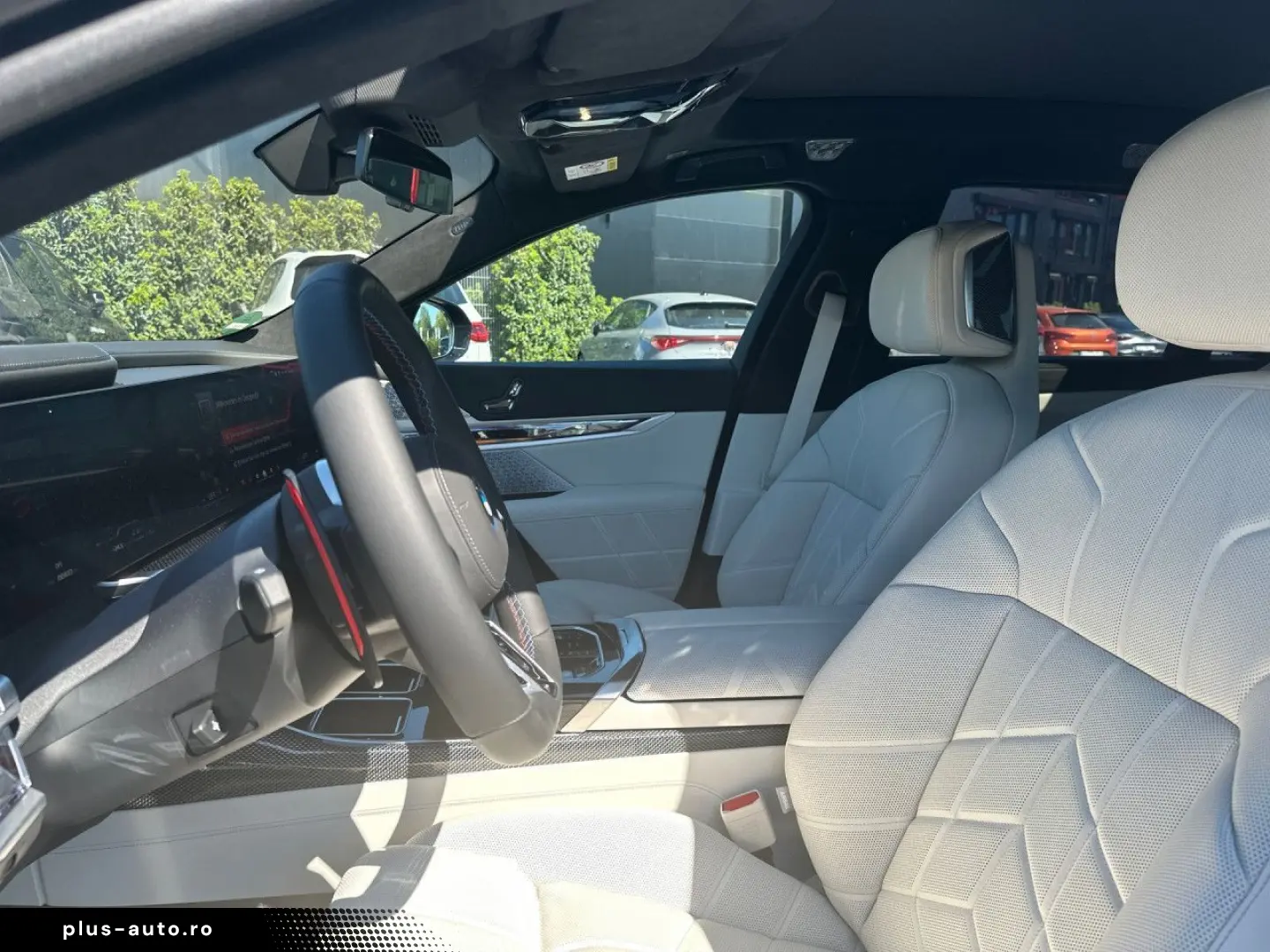 BMW M760e xD FROZEN DAPr B&O Execut. Lounge SkyL 21