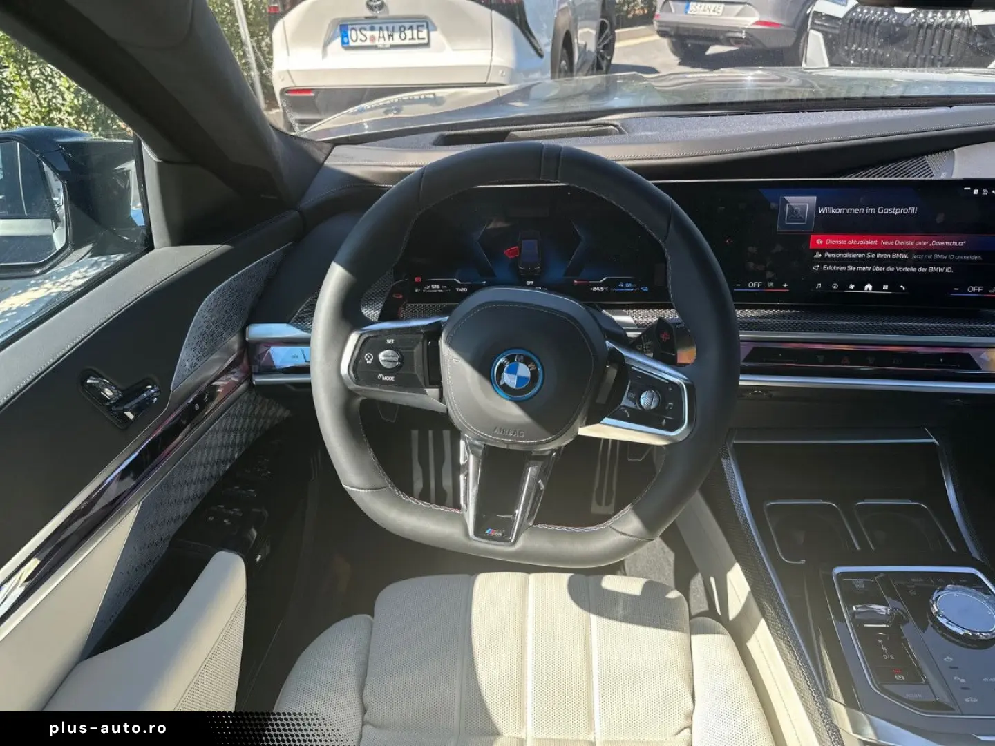 BMW M760e xD FROZEN DAPr B&O Execut. Lounge SkyL 21