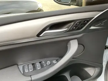 BMW X3 xDrive20d M Sport AHK Pano adap LED Navi