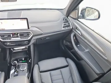 BMW X3 xD 30i M SPORT Laser DAPr HUD Pano Sthz 360