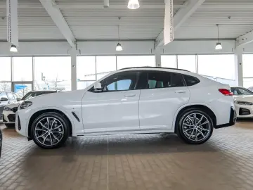 BMW X4 xDrive20i M-Sport Pano Hifi 20Zoll DrivingA.