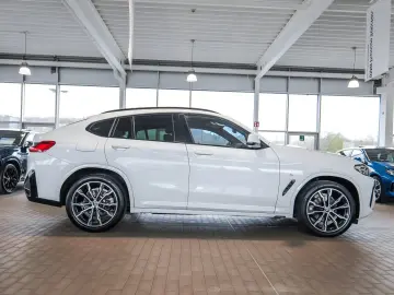 BMW X4 xDrive20i M-Sport Pano Hifi 20Zoll DrivingA.