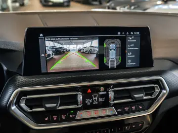 BMW X4 xDrive20i M-Sport Pano Hifi 20Zoll DrivingA.