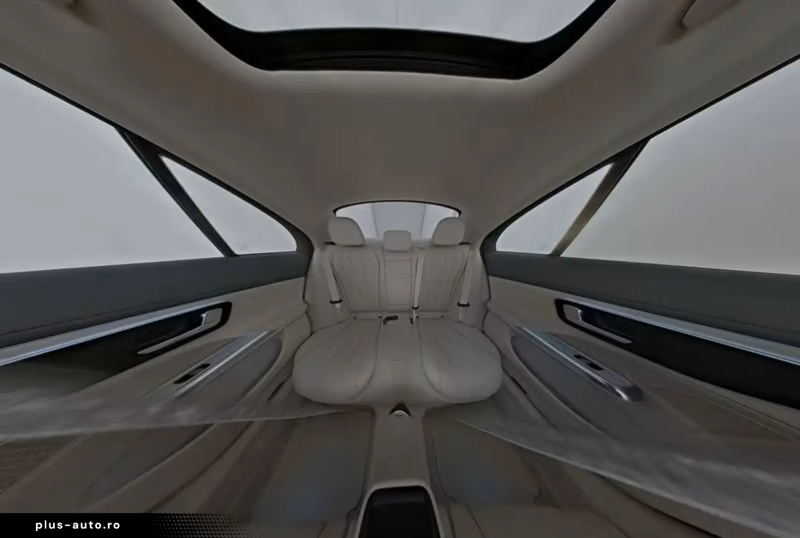 Mercedes-Benz E 200 BEIGE PANO SUPERSCREEN