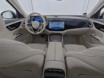 Mercedes-Benz E 200 BEIGE PANO SUPERSCREEN