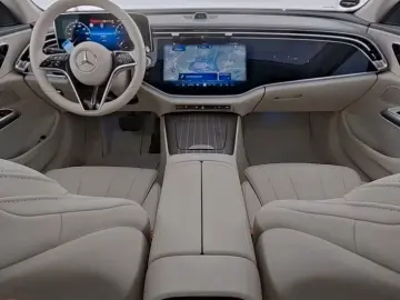 Mercedes-Benz E 200 BEIGE PANO SUPERSCREEN