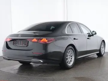 Mercedes-Benz E 200 BEIGE PANO SUPERSCREEN