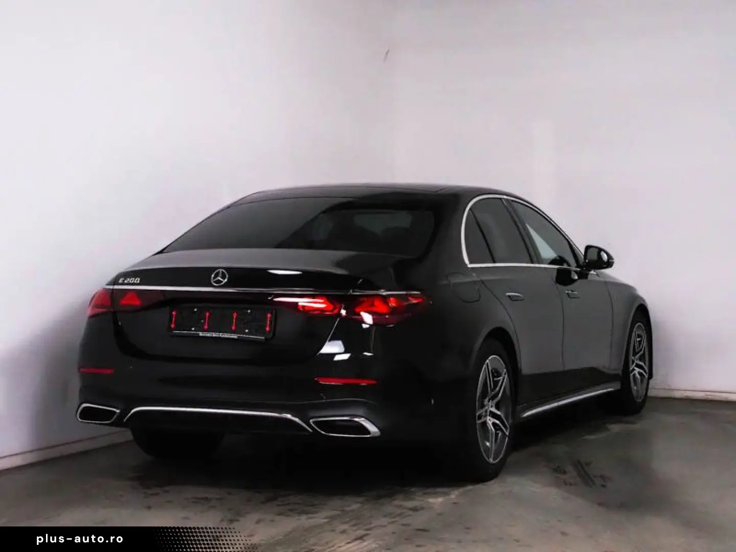 MERCEDES-BENZ E 200 Limousine AMG Line Superscreen 3&hellip;