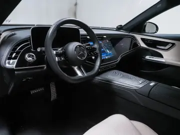 MERCEDES-BENZ E 200 Limousine AMG Line Superscreen 3&hellip;