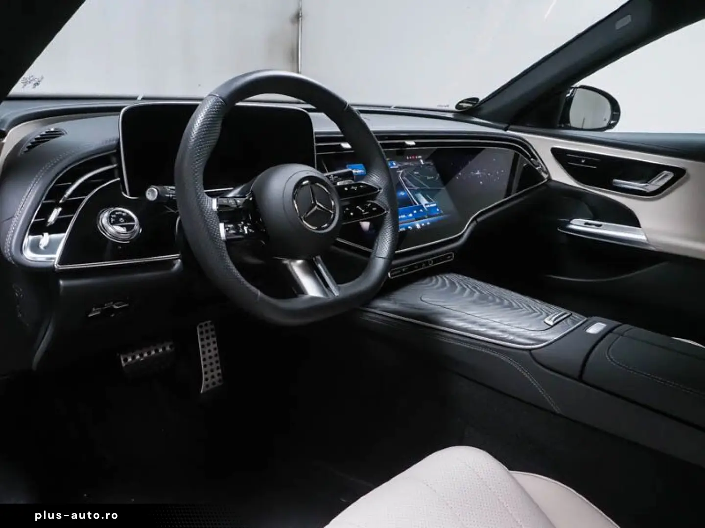 MERCEDES-BENZ E 200 Limousine AMG Line Superscreen 3&hellip;