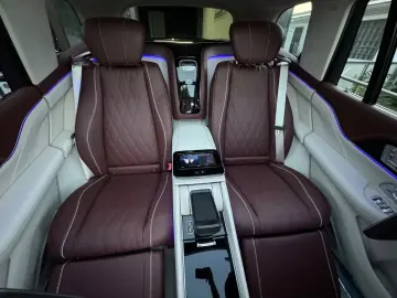 Mercedes-Benz GLS 600 MAYBACH