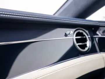 Bentley Continental GT Naim & Akrapovic Titan