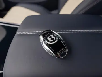 Bentley Continental GT Naim & Akrapovic Titan