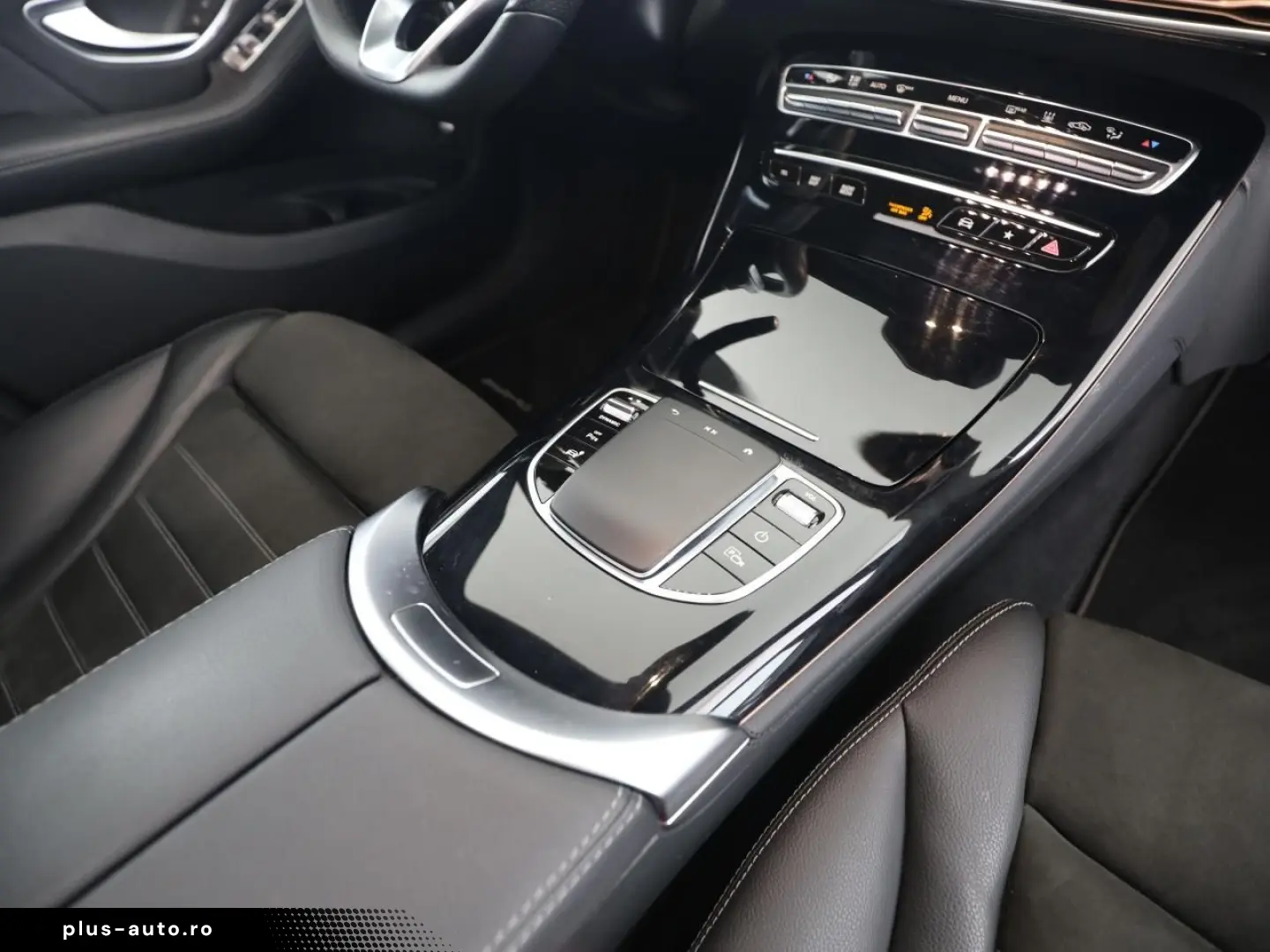 MERCEDES-BENZ EQC 400 4M AMG Distronic Schiebedach M&hellip;