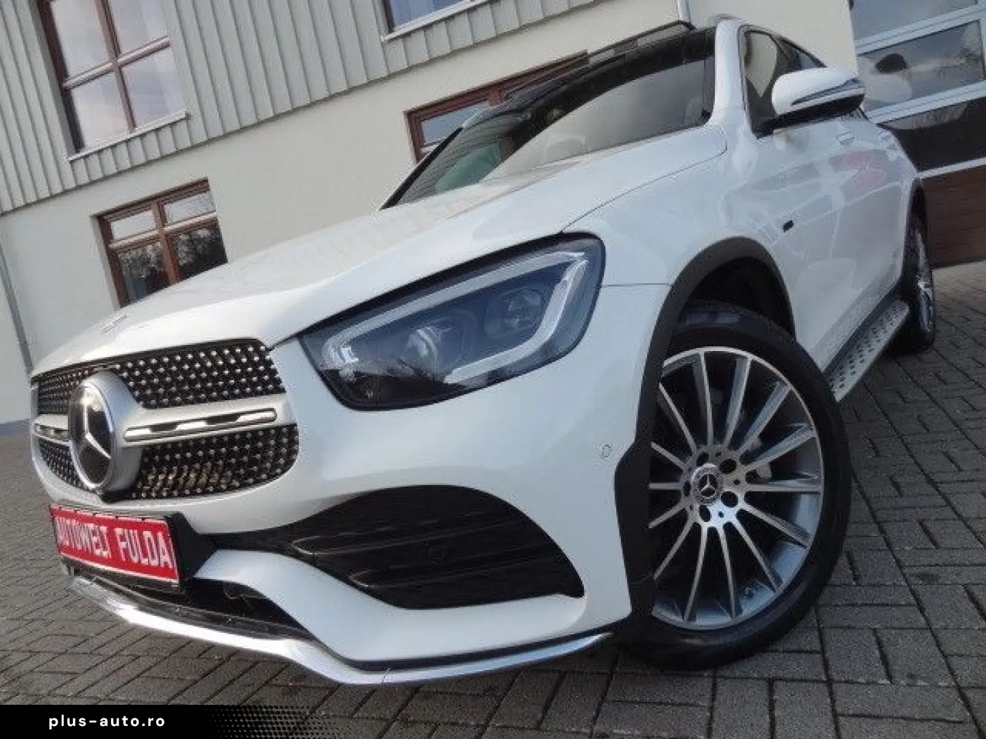 MERCEDES-BENZ GLC 300 de 4M AMG PANO MB LED HUD MASSAGE AHK