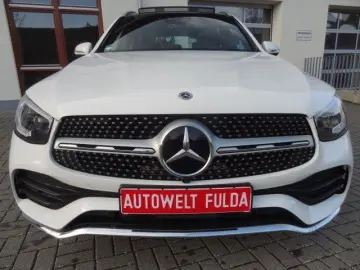 MERCEDES-BENZ GLC 300 de 4M AMG PANO MB LED HUD MASSAGE AHK