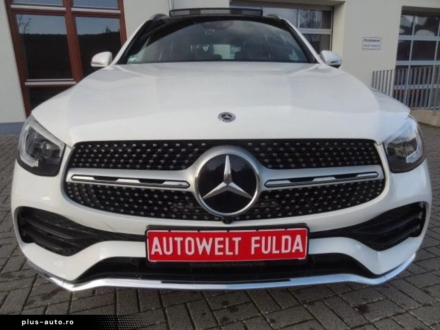 MERCEDES-BENZ GLC 300 de 4M AMG PANO MB LED HUD MASSAGE AHK