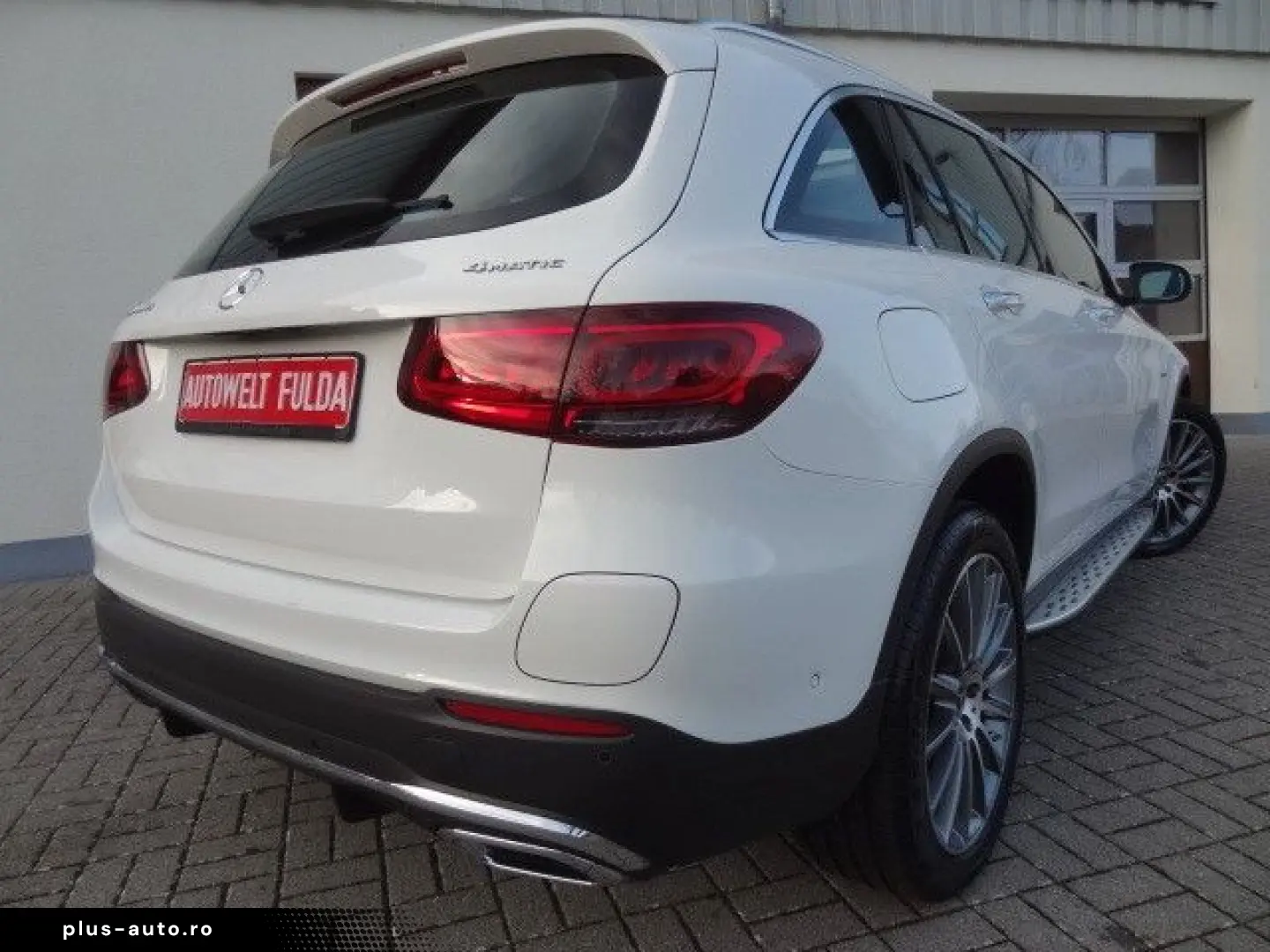 MERCEDES-BENZ GLC 300 de 4M AMG PANO MB LED HUD MASSAGE AHK