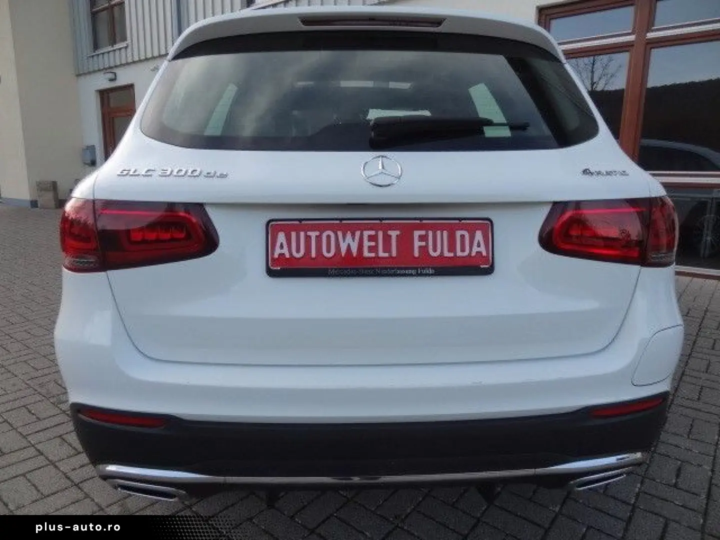 MERCEDES-BENZ GLC 300 de 4M AMG PANO MB LED HUD MASSAGE AHK