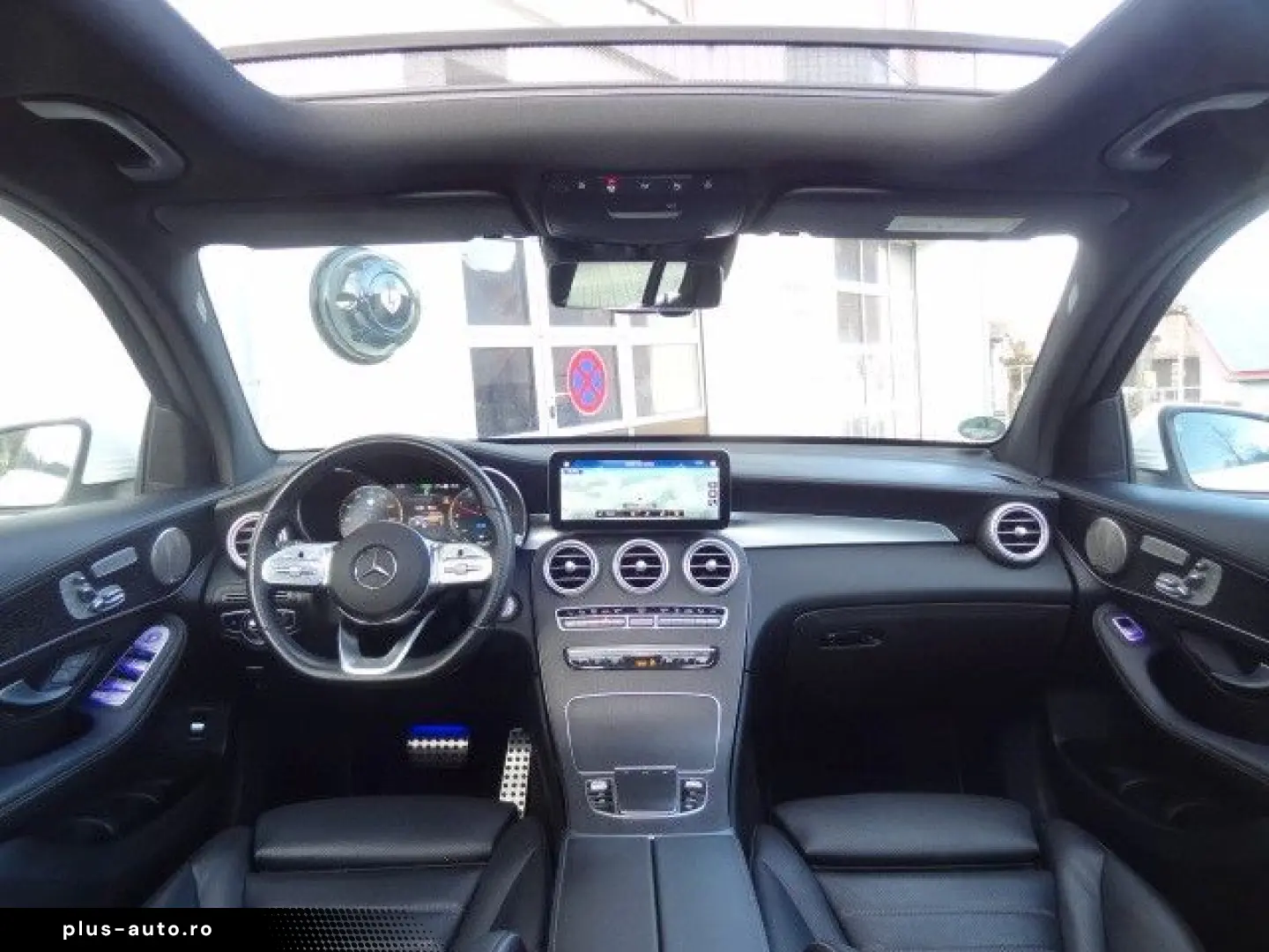 MERCEDES-BENZ GLC 300 de 4M AMG PANO MB LED HUD MASSAGE AHK