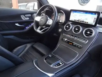 MERCEDES-BENZ GLC 300 de 4M AMG PANO MB LED HUD MASSAGE AHK